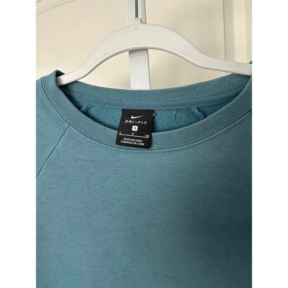 Nike Dri-FIT Cropped Sweatshirt Teal Blue Just Do It‎ Embossed Pullover Small